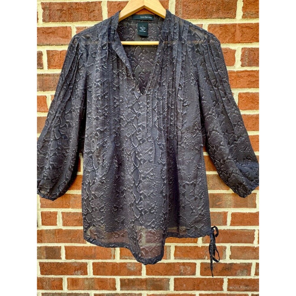Calvin Klein V-Neck Blouse Medium Purple Gray Reptile Print Pleated Front